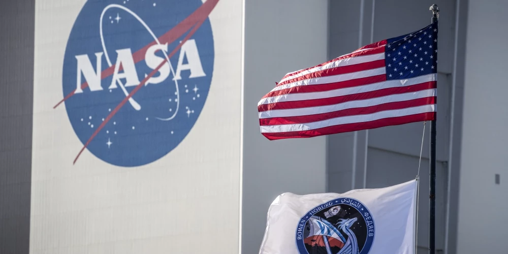 NASA nākamgad plāno nosūtīt lidojumā gar Mēnesi kosmosa kuģi ar astronautiem
