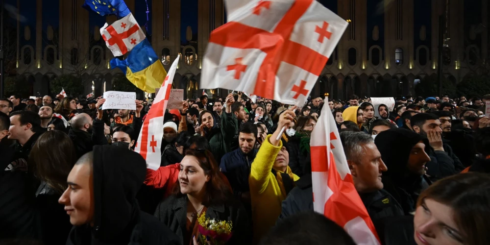 Tbilisi turpinās protesti pret "ārvalstu aģentu" likumu