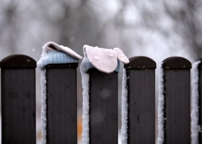 Naktī gaisa temperatūra noslīdēs zem -20 grādiem