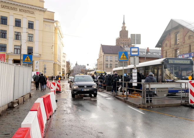 Slēgs satiksmi Gogoļa ielas posmā; sabiedriskā transporta satiksme saglabāsies