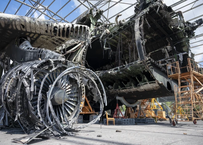 Ukrainā aizturētas divas amatpersonas saistībā ar pasaulē lielākās lidmašīnas iznīcināšanu