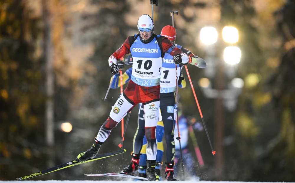 Den latviske kvartetten ble nummer 20 på 4×7,5 km stafett i verdenscupen i skiskyting;  Norge vinner sammenlagt