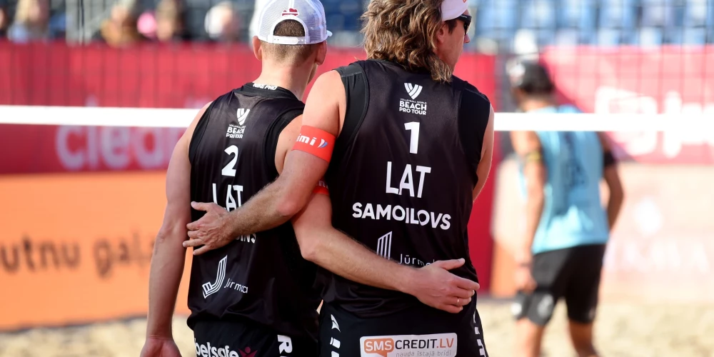 Latvijas pludmales volejbola duets Aleksandrs Samoilovs/Jānis Šmēdiņš. 