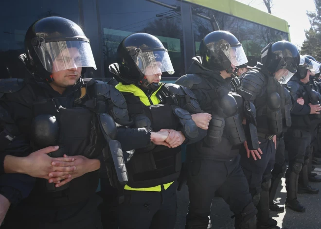 В Молдове прошли пророссийские протесты; задержаны более полусотни человек