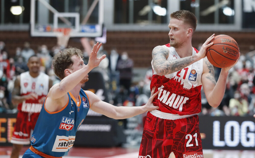 Šķēle izceļas ar 19 rezultatīvām piespēlēm Eiropas Ziemeļu basketbola līgas spēlē