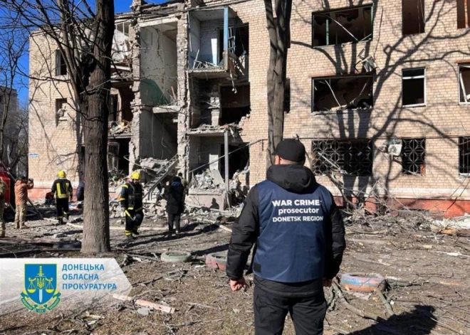 Ракетный удар по центру Краматорска: повреждены жилые дома, есть погибшие и раненые