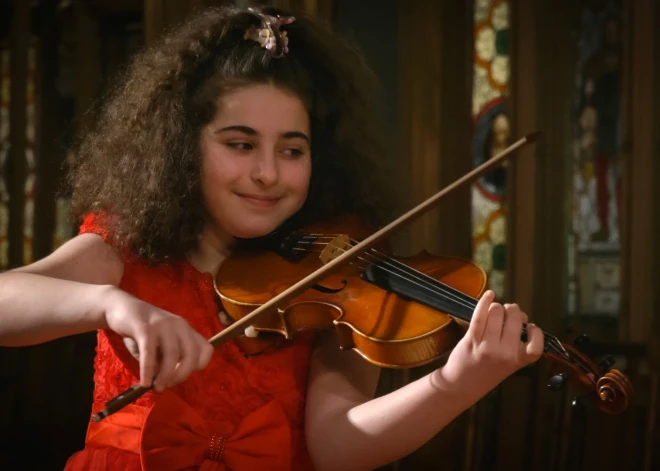 Завершился конкурс молодых исполнителей “Восходящие звезды”