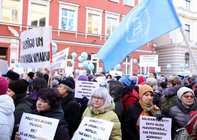 Pedagogi gatavojas trīs dienu streikam aprīļa beigās