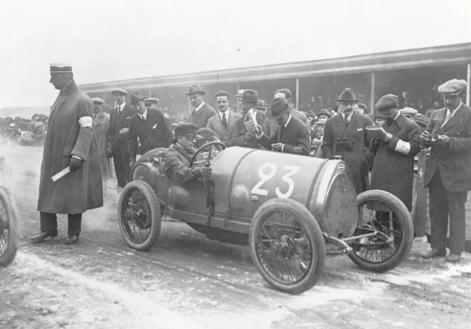 "Bugatti Type 13".