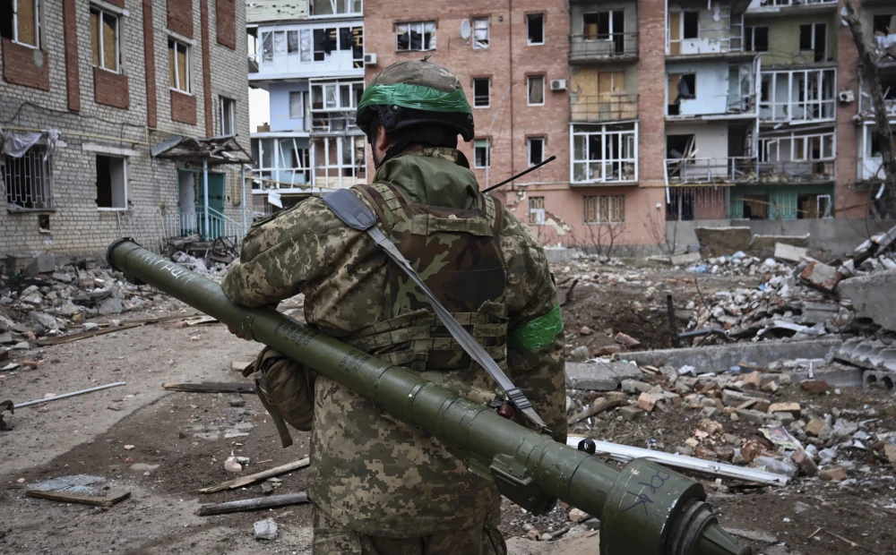 DIREKTE TEKST.  Russlands krig i Ukraina;  okkupantene stengte Krimbroen på grunn av trusselen om et angrep