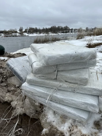 По факту контрабанды в особо крупных размерах возбуждено уголовное дело.