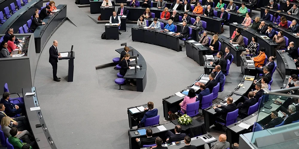 Pēc karstām debatēm Bundestāgs atbalsta deputātu skaita samazināšanu