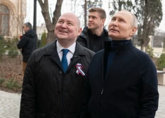 Putins apmeklējis okupēto Mariupoli un Krimu