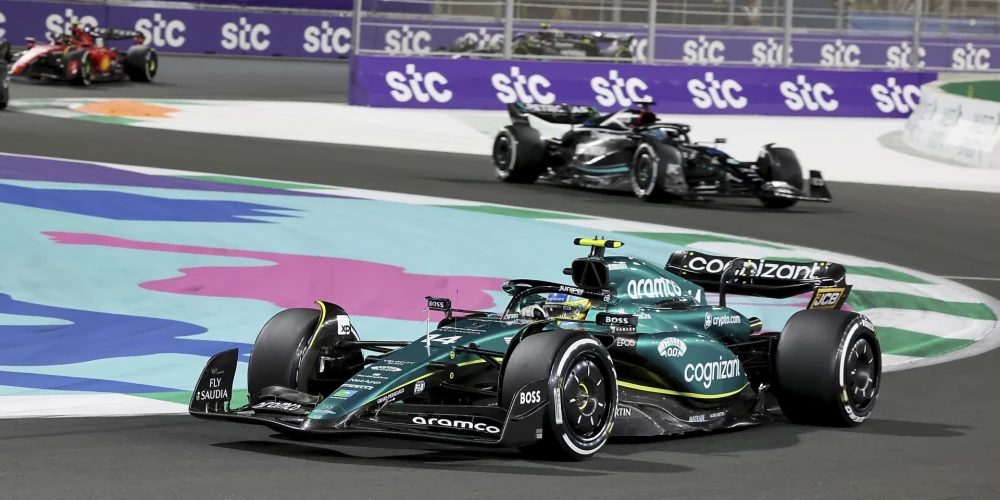 Alonso pēc apelācijas atgūst trešo vietu Saūda Arābijas "Grand Prix"