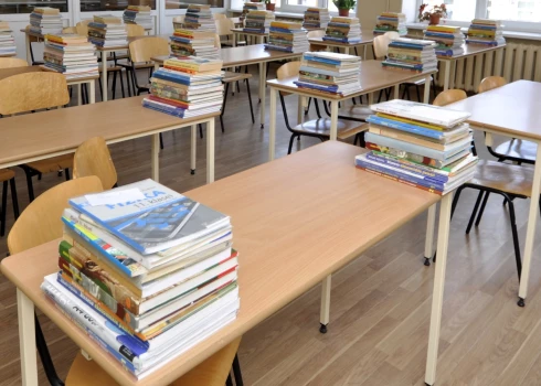 Rīgas vidusskolas šogad skolēnus uzņems, vērtējot centralizēto eksāmenu rezultātus