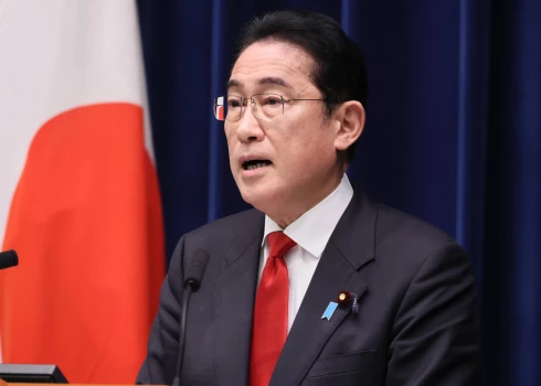 Japānas premjers dodas iepriekš neizziņotā vizītē uz Ukrainu