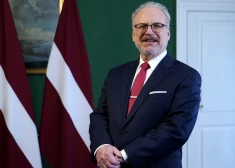 Президент Латвии аккредитует новых послов