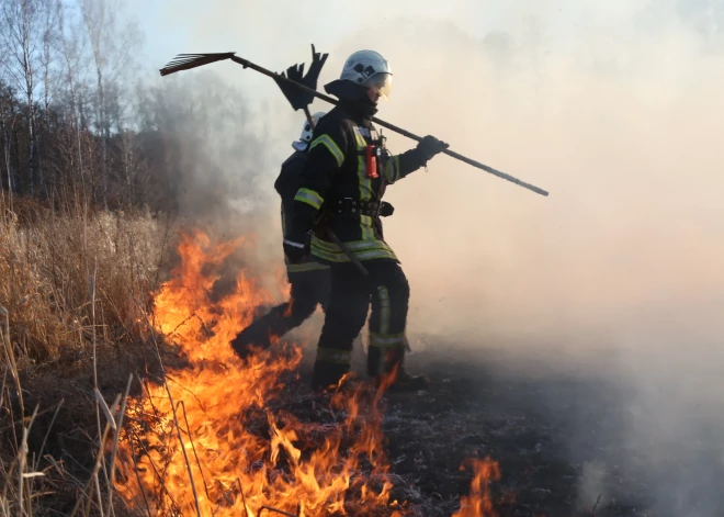 Aizvadītajā diennaktī dzēsti 12 ugunsgrēki 