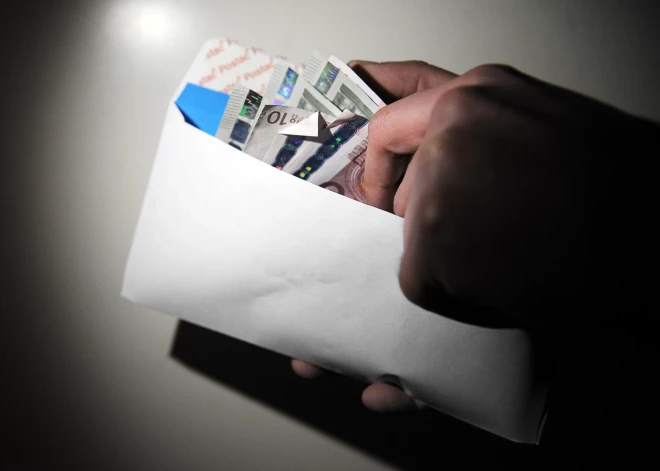 Компанию индустрии красоты уличили в выплате зарплат в конвертах на 3 млн евро: дело ушло в прокуратуру