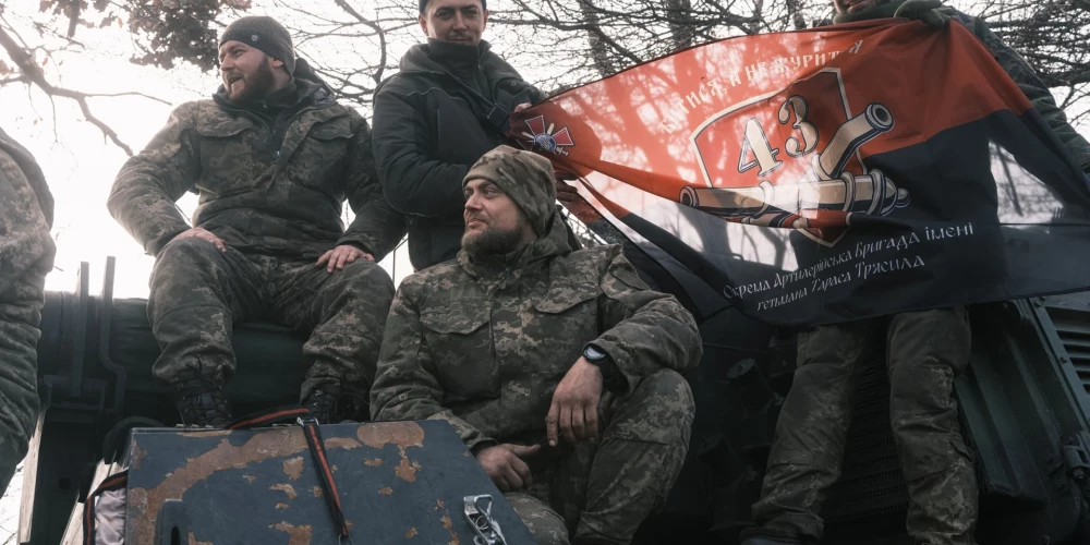 Krievu spēki pie Bahmutas izsīkst, ukraiņi drīz izmantos izdevību, uzskata ģenerālis