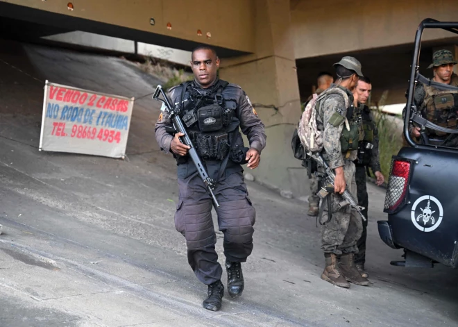 Brazīlijas policijas reidā graustu rajonā nogalināti 13 cilvēki