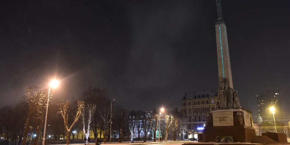 "Час Земли" в Риге: в столице отключат подсветку памятника Свободы и нескольких зданий