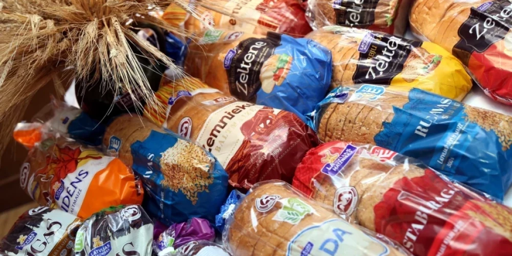 В Латвии самый быстрый рост цен на продукты питания в течение года был на хлеб, в том числе цена на белый хлеб выросла в среднем в 3,3 раза по сравнению с мартом прошлого года
