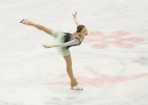 16 gadus vecā Sofja Stepčenko pasaules čempionātu debijā krīt un spiesta samierināties ar 23. vietu