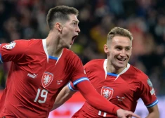 Čehijas futbolisti Eiropas čempionāta kvalifikāciju pret Poliju sāk vētraini