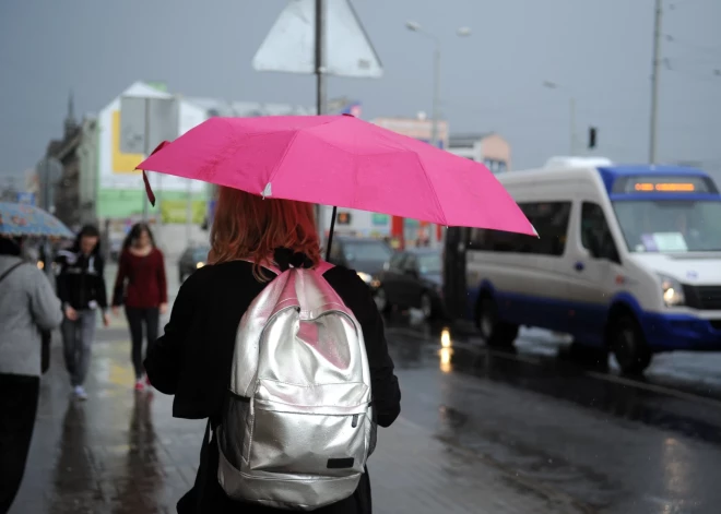 Svētdien palaikam gaidāms lietus