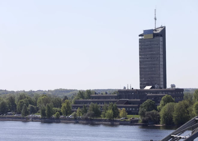 Koalīcija vienojas noņemt steidzamību grozījumiem par sabiedrisko mediju apvienošanu