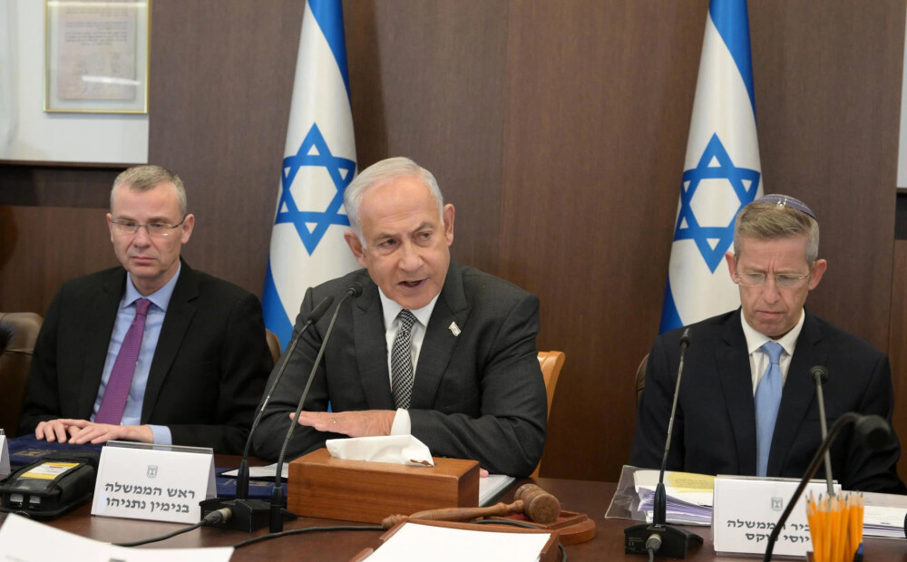 Izraēlas premjers paziņo par tiesu sistēmas reformas atlikšanu