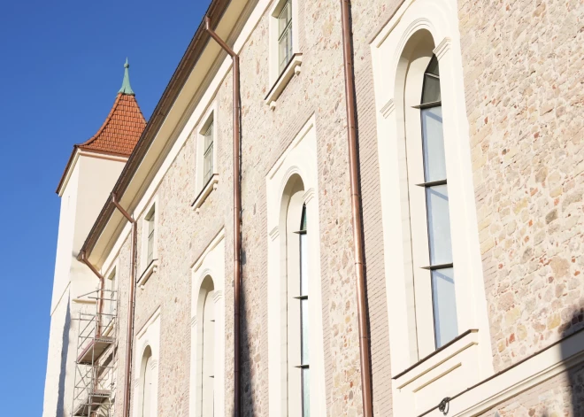 Rīgas pils senākās (kastelas) daļas restaurācijas un pārbūves projektā ir pabeigti kādreizējās pils ēdamzāles - Remtera vēsturiskā plašuma atjaunošanas darbi un starpstāvu pārseguma izņemšana.