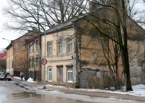 Тот самый дом, где "моют слонов". (Фото: Ройс Майзитис)