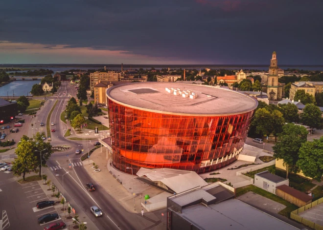 Liepājas koncertzāle "Lielais dzintars" meklē māksliniecisko vadītāju; alga - sākot no 1700 eiro