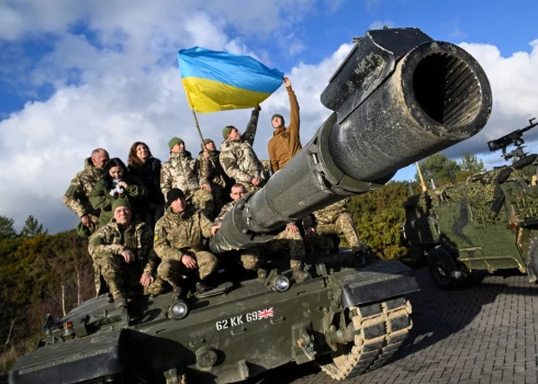 “Krievijas tankiem nav izredžu,” ukraiņu militārais eksperts atklāj kādi būs rietumvalstu un krievu tanku dueļi
