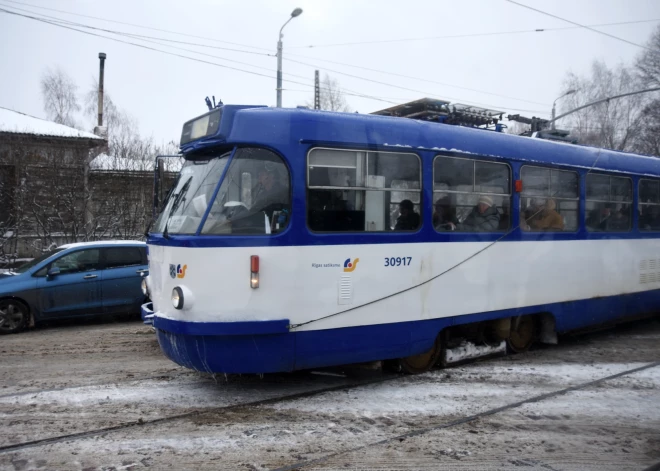 Lūžņu vairumtirgotājs nopircis "Rīgas satiksmes" izsolītos tramvajus par lielāku summu nekā noteiktā sākumcena