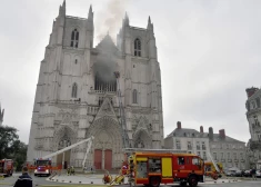 Francijas katedrāles dedzinātājam piespriests četru gadu cietumsods
