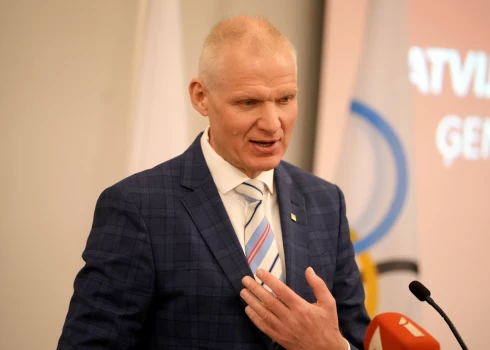 Tikmers pauž LOK gatavību aizstāvēt sporta nozari Latvijā un izskaidro situāciju par īslaicīgo finansējuma iesaldēšanu sportistiem 