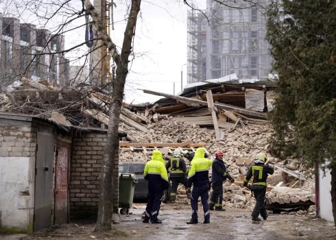 Обрушение пятиэтажного дома возле Origo: что строится рядом, сколько эвакуированных, уголовное дело