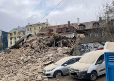 Rīgas centrā sabrukusī māja bija iekļauta Būvniecības valsts kontroles biroja pārbaudāmo objektu sarakstā