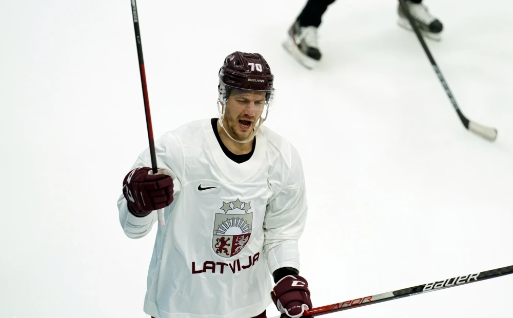 Med Indraši, Daugavina og Kēnin i formasjon.  Det latviske hockeylaget begynner å trene neste uke