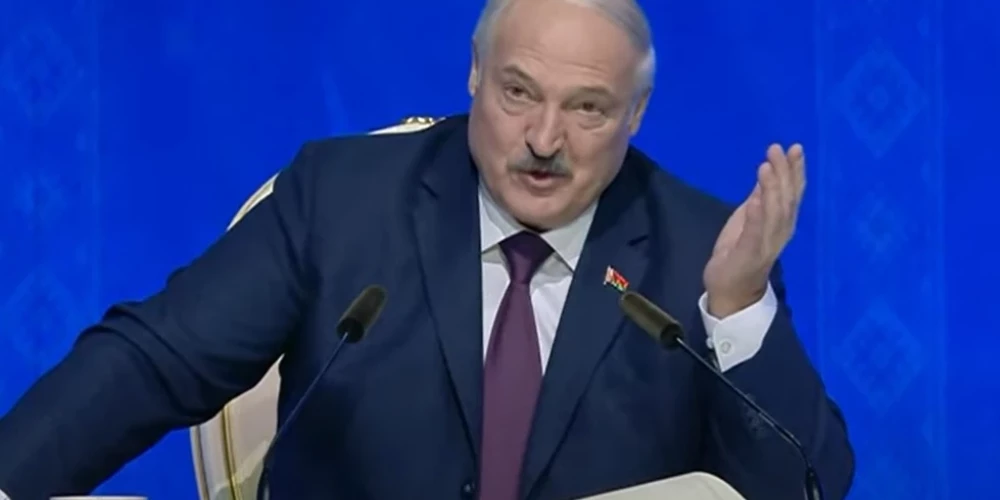 Lukašenko par lesbietēm: "Tātad mēs kaut ko palaidām garām, nepiestrādājām"