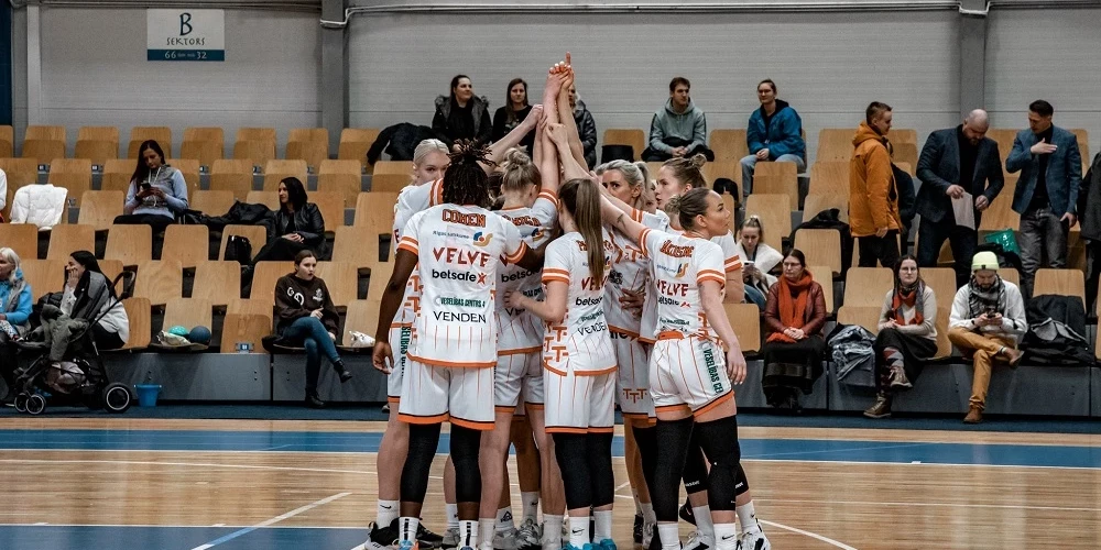 "TTT Rīga" basketbolistes iekļūst Baltijas līgas finālā