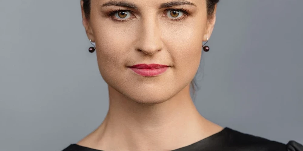 Marta Spārniņa ir viena no "Sinfonietta Riga" vadošajām mūziķēm - pirmā vijole un orķestra koncertmeistare.