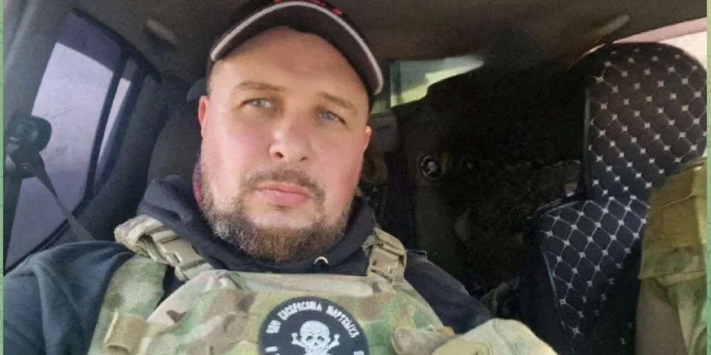Sprādzienā kafejnīcā bojā gājis krievu propagandists Tatarskis; spridzeklis viņam pasniegts rokās