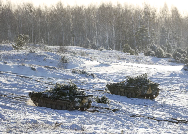 Krievija paplašinās savu militāro klātbūtni valsts rietumos un ziemeļrietumos