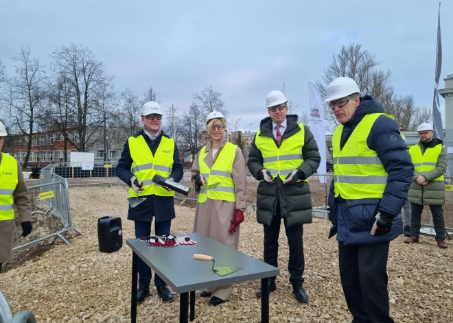 Šodien uzsākta Daugavas stadiona vieglatlētikas manēžas būve