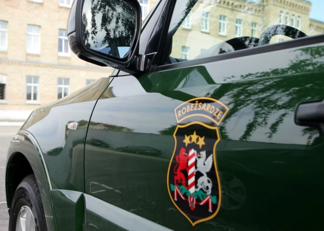 Pirmdien uz ārējām robežām un valsts iekšienē konstatēti 42 likumpārkāpēji