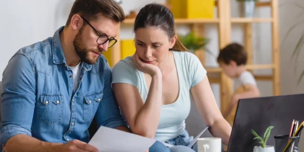 При подаче деклараций о доходах у родителей возникает много вопросов. (Фото: Shutterstock)